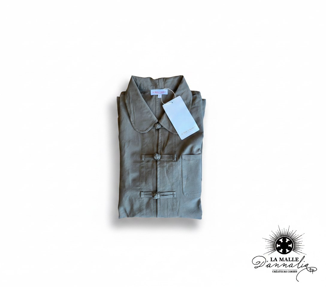 Chemise kaki en coton boutons nœuds chinois bleu de chine lamalledannalia