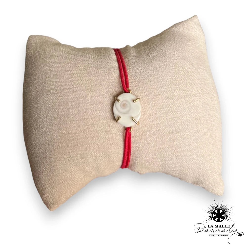 Bracelet fil rouge oeil de sainte lucie Corse