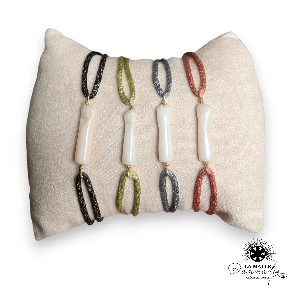Bracelet corail main corail corail blanc cordon lurex cordon paillette corail veritable lamalledannalia