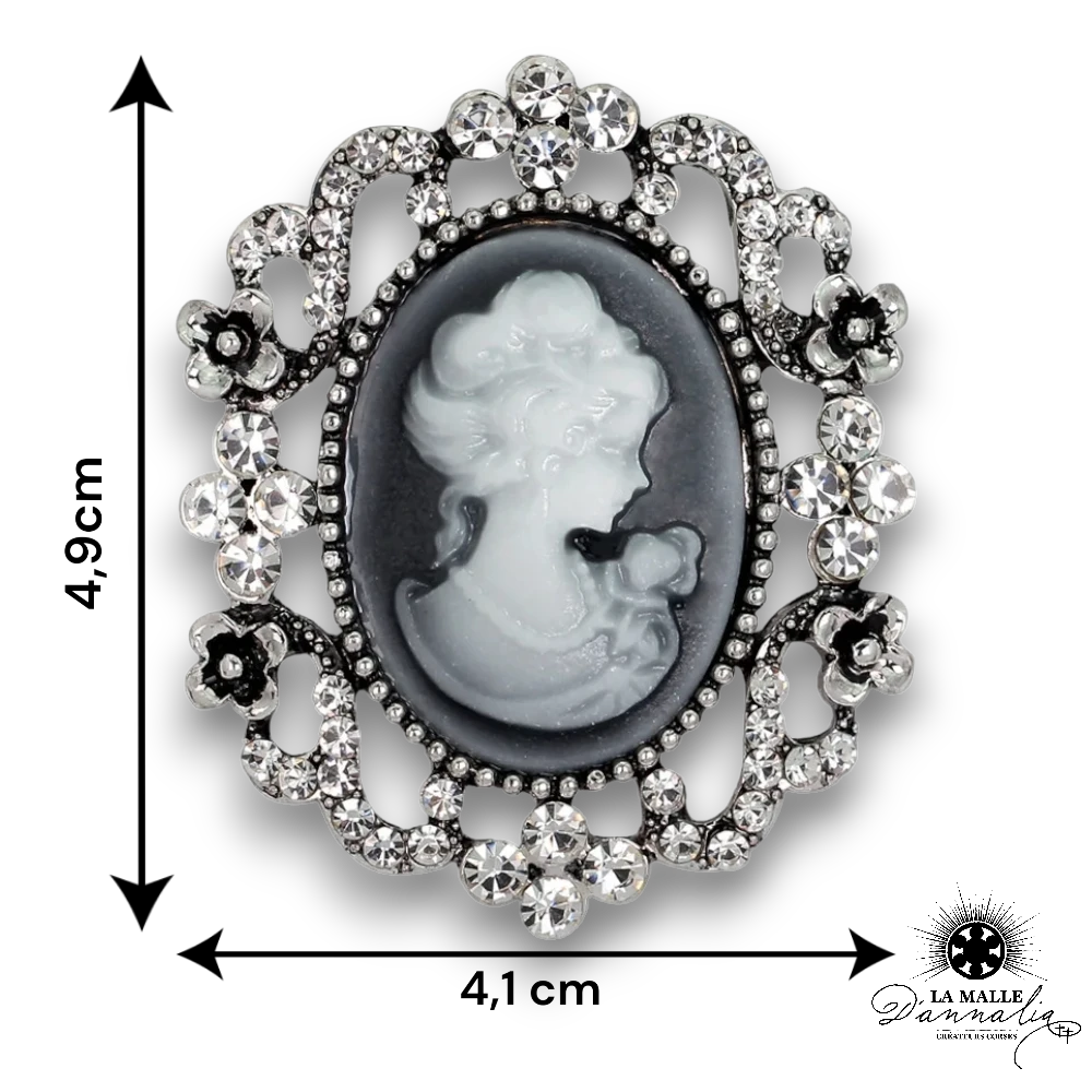 Broche camée : Une touche d'élégance vintage à vos tenues