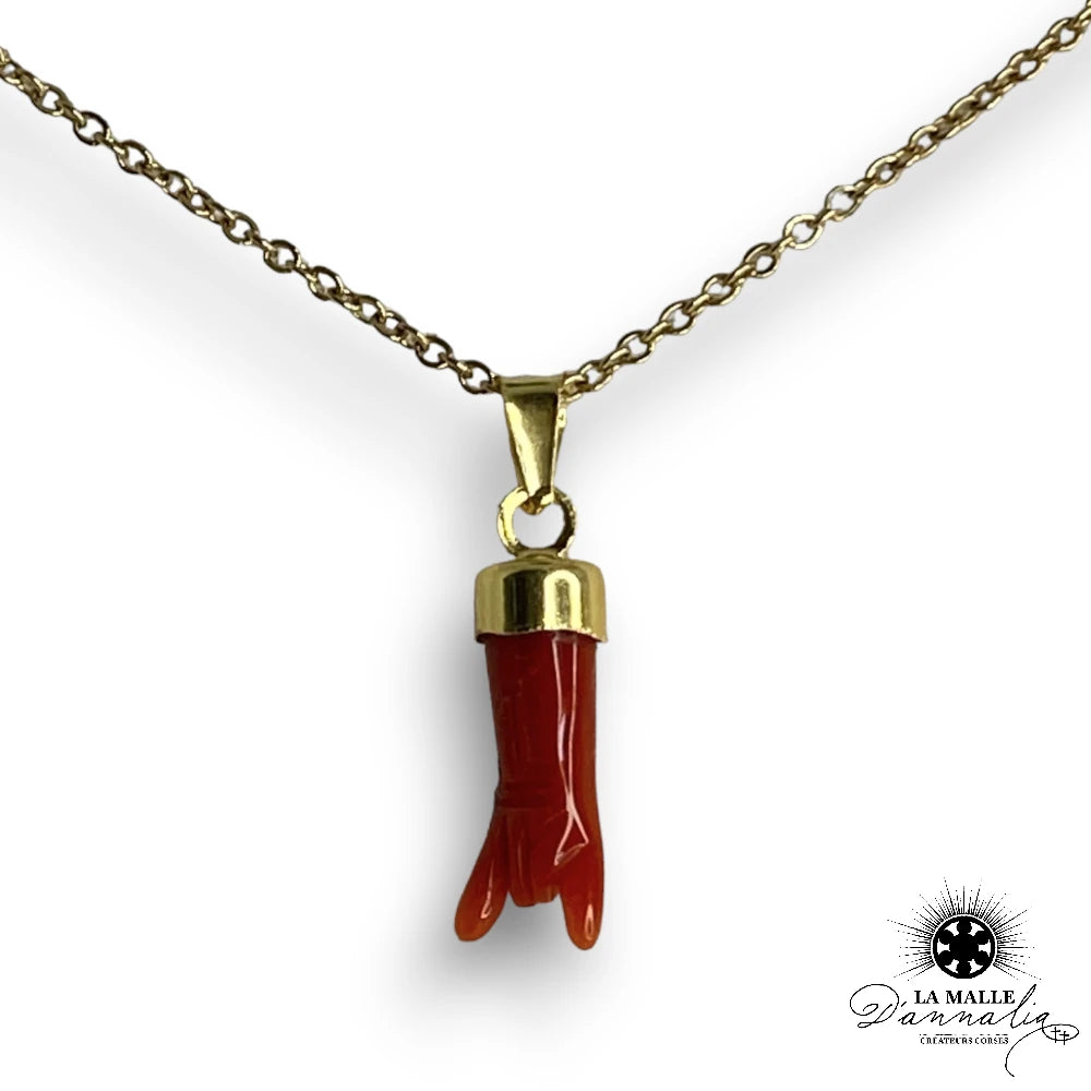 Collier Chaîne en Acier Inoxydable Dorée et Pendentif Main Corse en Corail Rouge