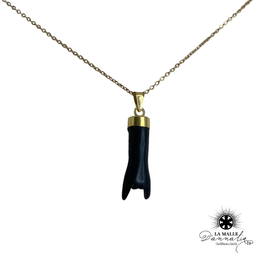 lamalledannalia-Collier-Acier-corne-corail-noir-petite-Plaque-Or