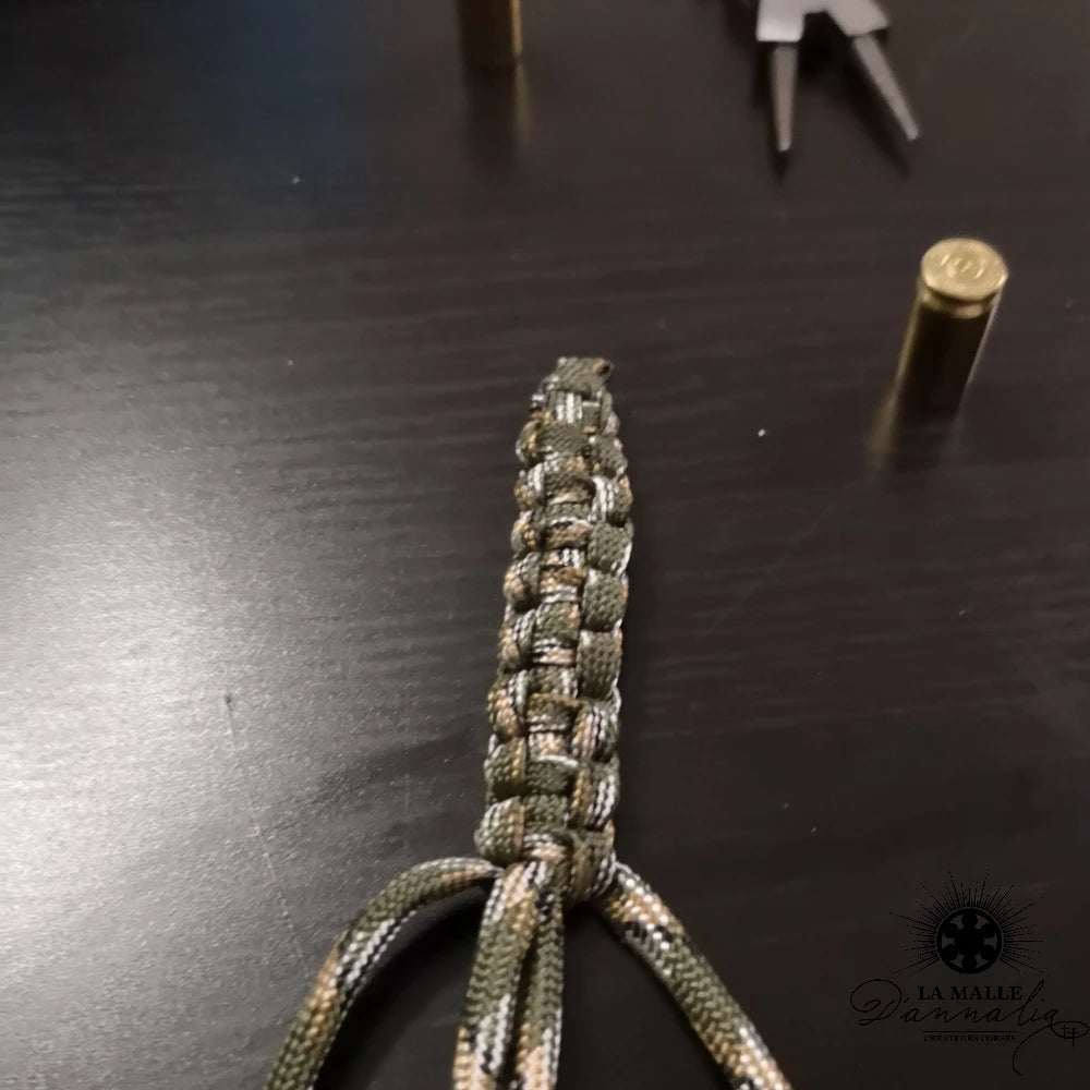 Porte-Clés Faits Main à Base de Douilles de Revolver création corse