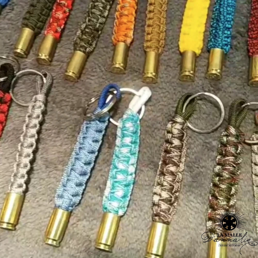 Porte-Clés Faits Main à Base de Douilles de Revolver création corse
