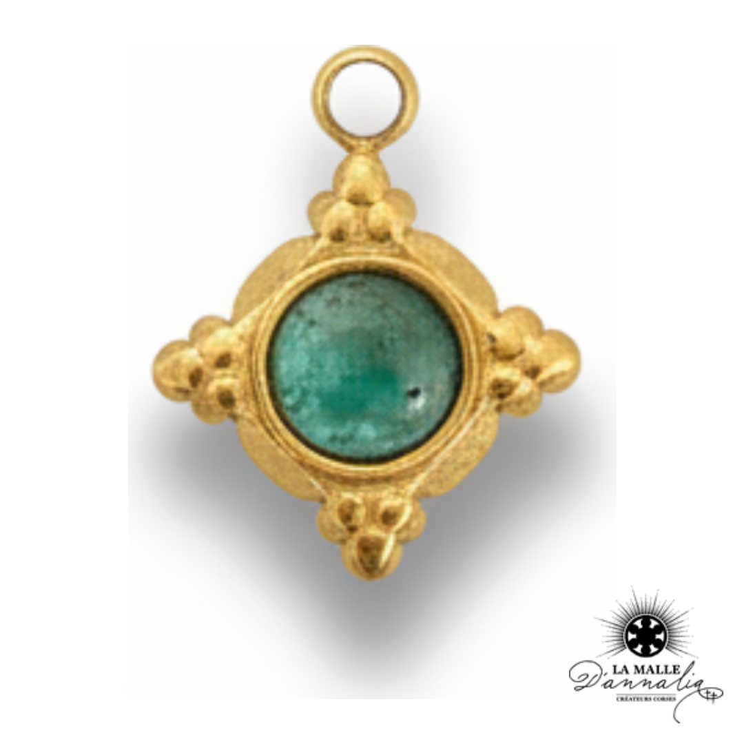 breloque losange géométrique pierre verte sertie monture dorée charm bijou La Malle d'Annalia