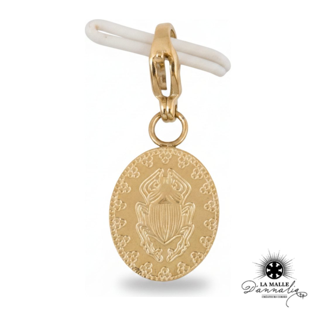 Charms : motif scarabée