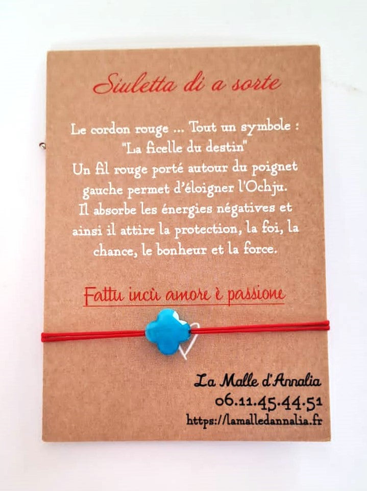 Bracelet Fil Rouge Trèfle en Verre - Chance et Élégance - Ajustable - Fait Main en Corse