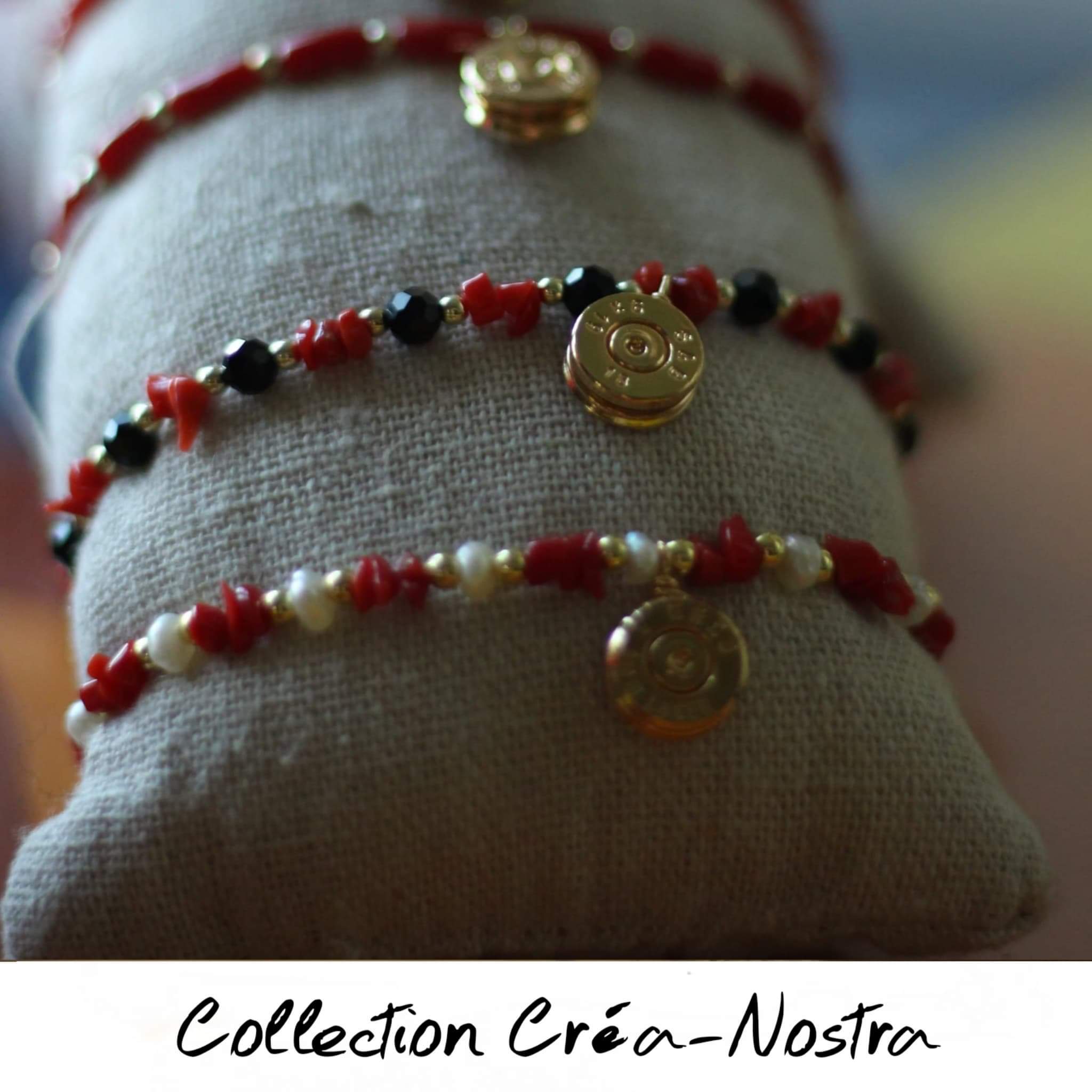 CALVI: Bracelet corail douille dorée à l'or fin une exclusivité