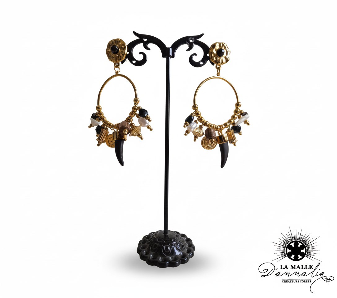 boucles-oreilles-creoles-or-breloques-corail-rouge-perles-la-malle-annalia-corse