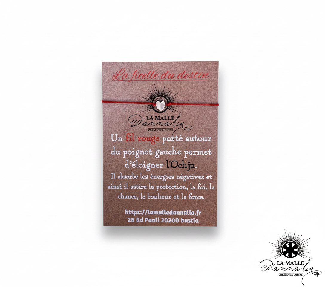 Bracelet fil rouge porte-bonheur sur carte marron 'La ficelle du destin' avec cœur lamalledannalia