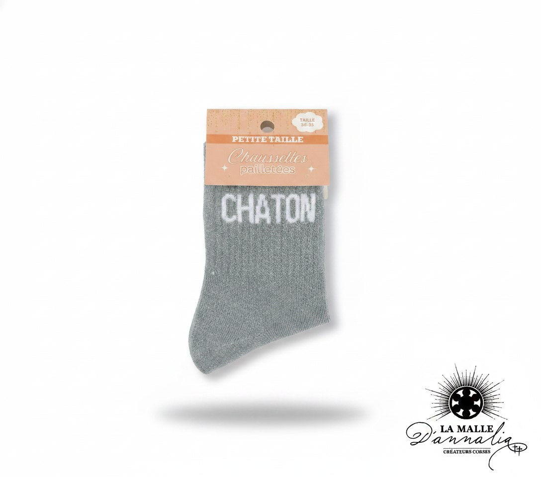 Chaussette enfant grise scintillante avec inscription décorative CHÂTON lamalledannala