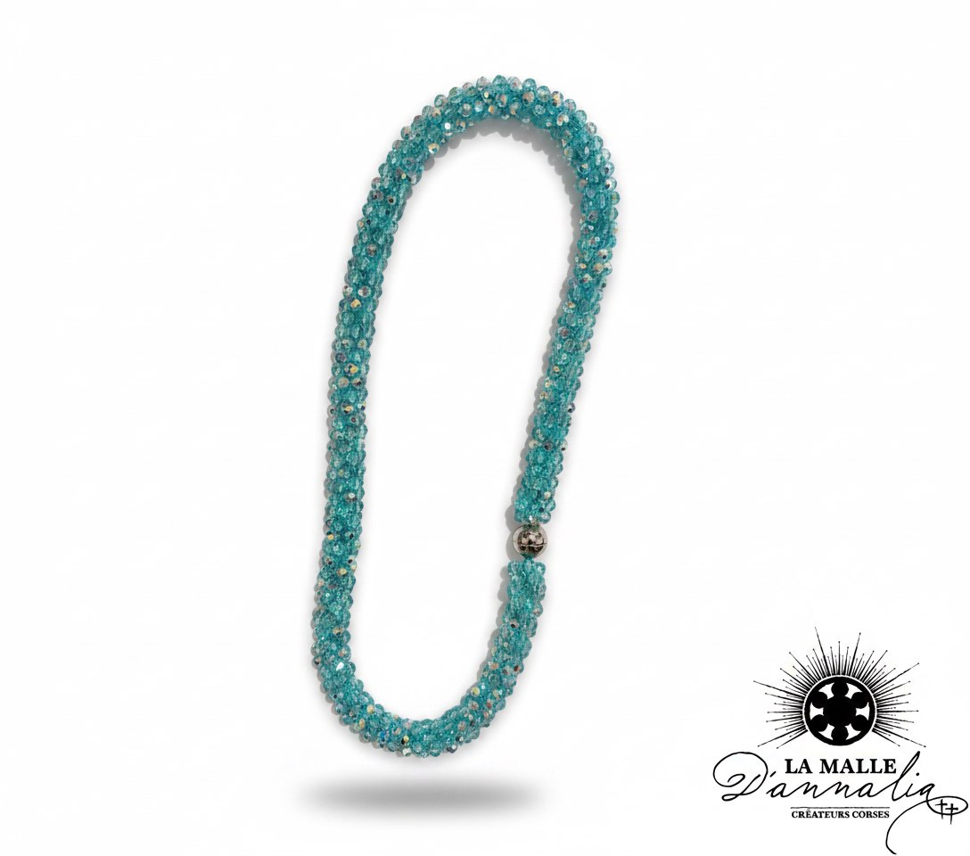 Collier en cristal à facettes turquoise scintillant – La Malle d'Annalia