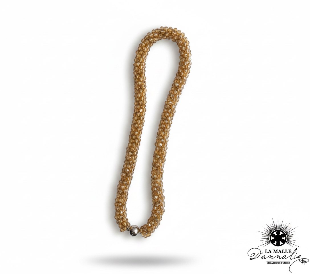 Collier en cristal à facettes doré avec fermoir argenté – La Malle d'Annalia