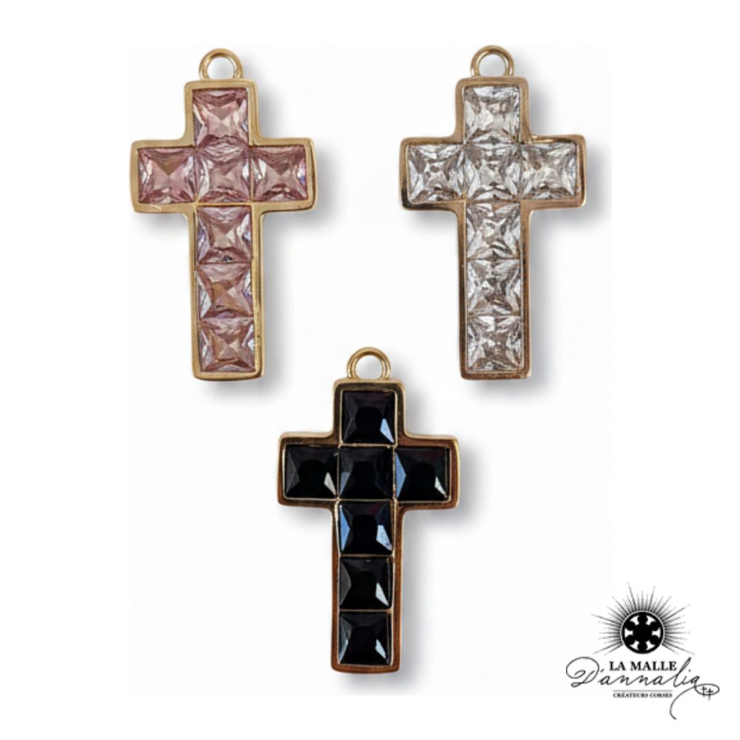 breloque croix graphique cristaux carrés dorée 1,9cm charm foi géométrique La Malle d'Annalia
