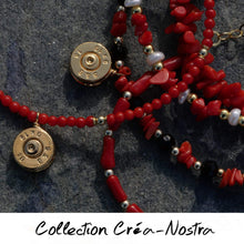 Charger l&#39;image dans la galerie, CALVI: Bracelet corail douille dorée à l&#39;or fin une exclusivité